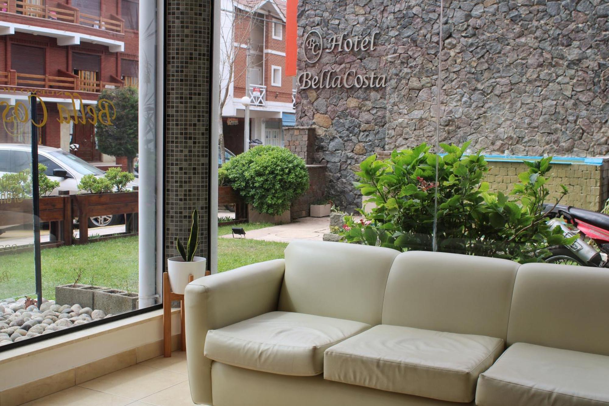 Bella Costa Hotel 3*