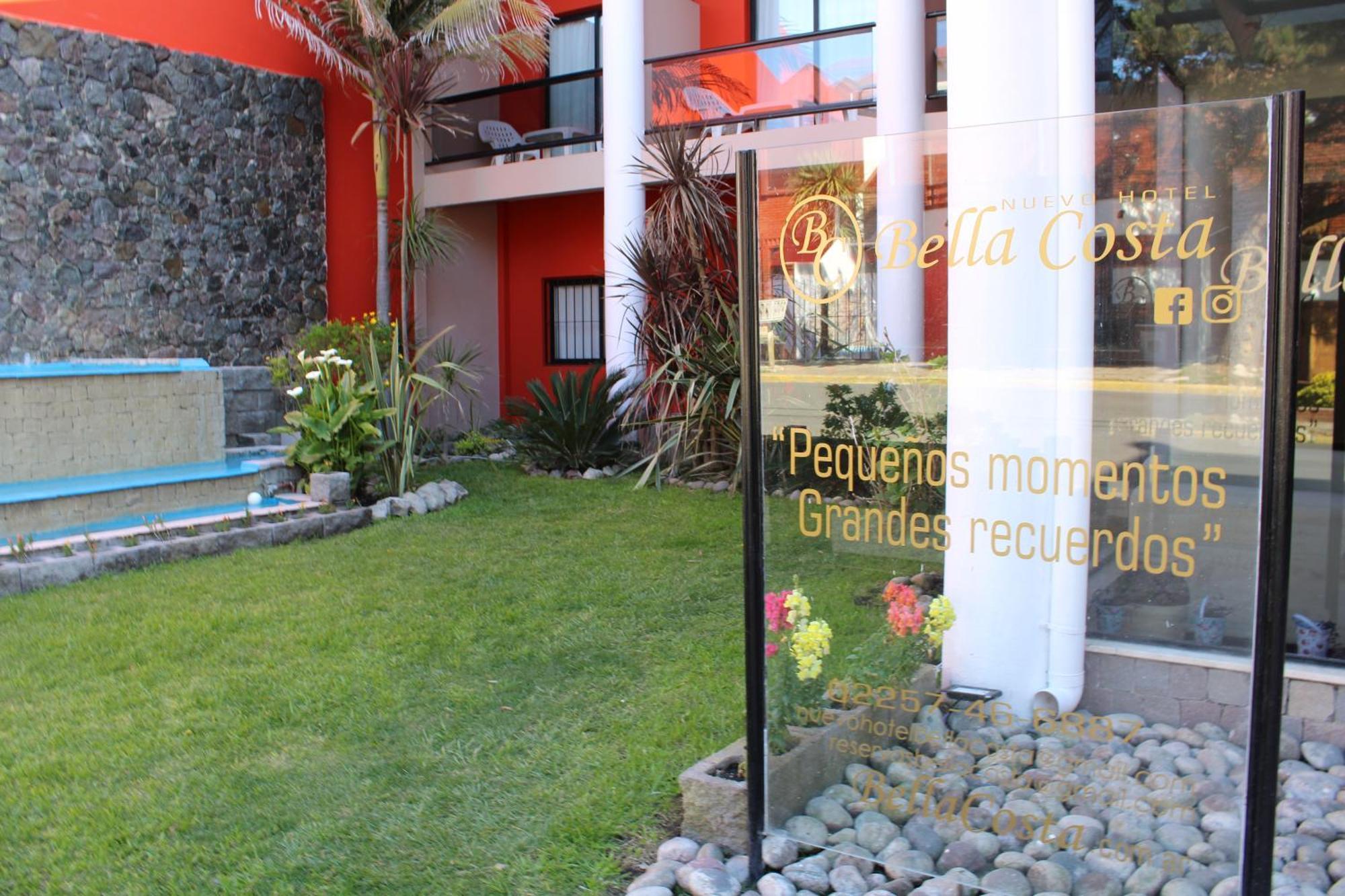 Bella Costa Hotel 3*